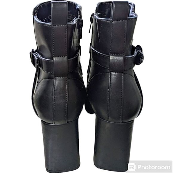 Kenzie Black Vegan Leather Zip Up 3.5"  Block Heel Square Toe Booties size 8 - Picture 8 of 14
